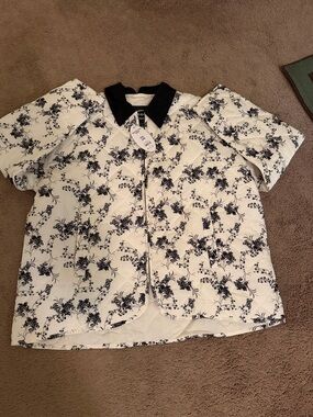 Floral quilted cotton shacket! 
Adorable